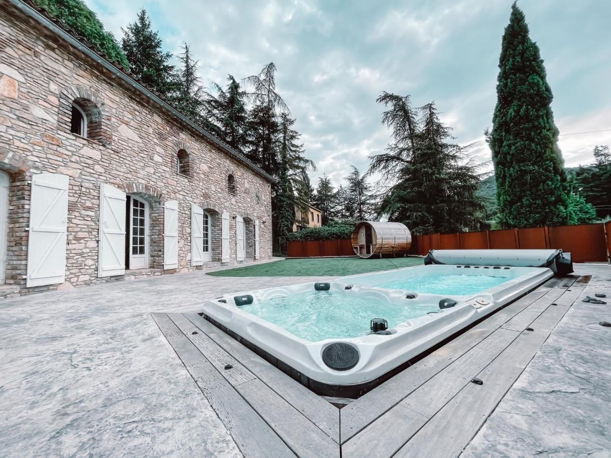 Gîte- Mas de charme Cévennes 2 à 8 personnes Saint Jean du Pin Esterno foto